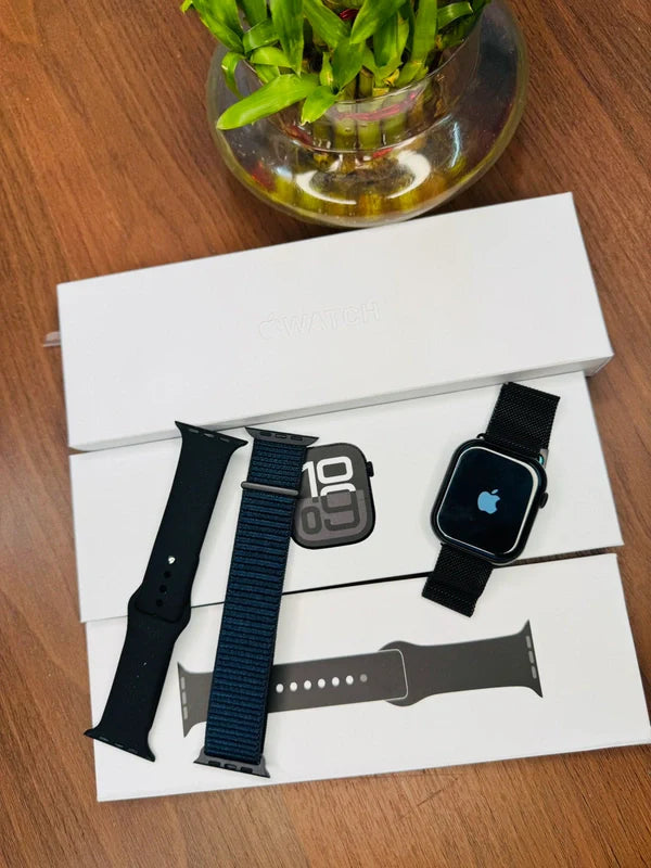 Apple Watch Series 10 with apple logo